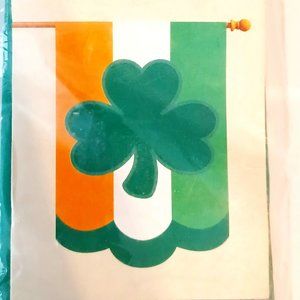 New Vintage Meadow Creek St. Patrick's Day Irish Flag Shamrock Green 28 x 40